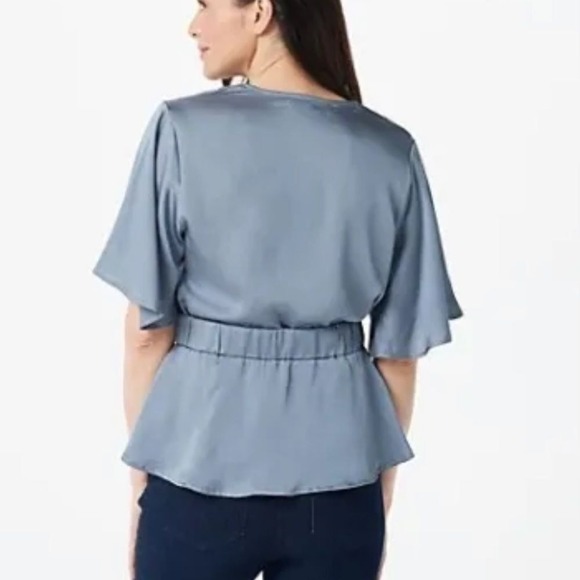 Bishop +Young  pebbled satin twice karlie gray blouse‎ size M - Picture 9 of 10